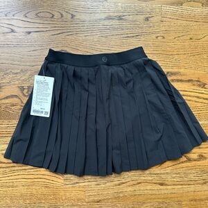Lululemon Athletica black high rise Pleated tennis Skirt LONG